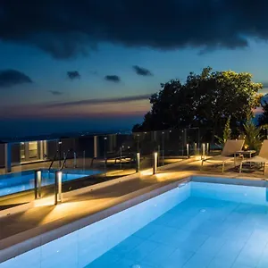 Villa Summertime
